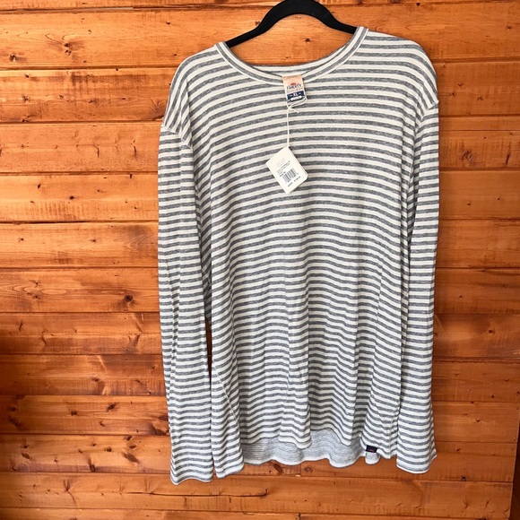 $128 Faherty long sleeve reversible shirt tee super soft XL - Picture 2 of 14